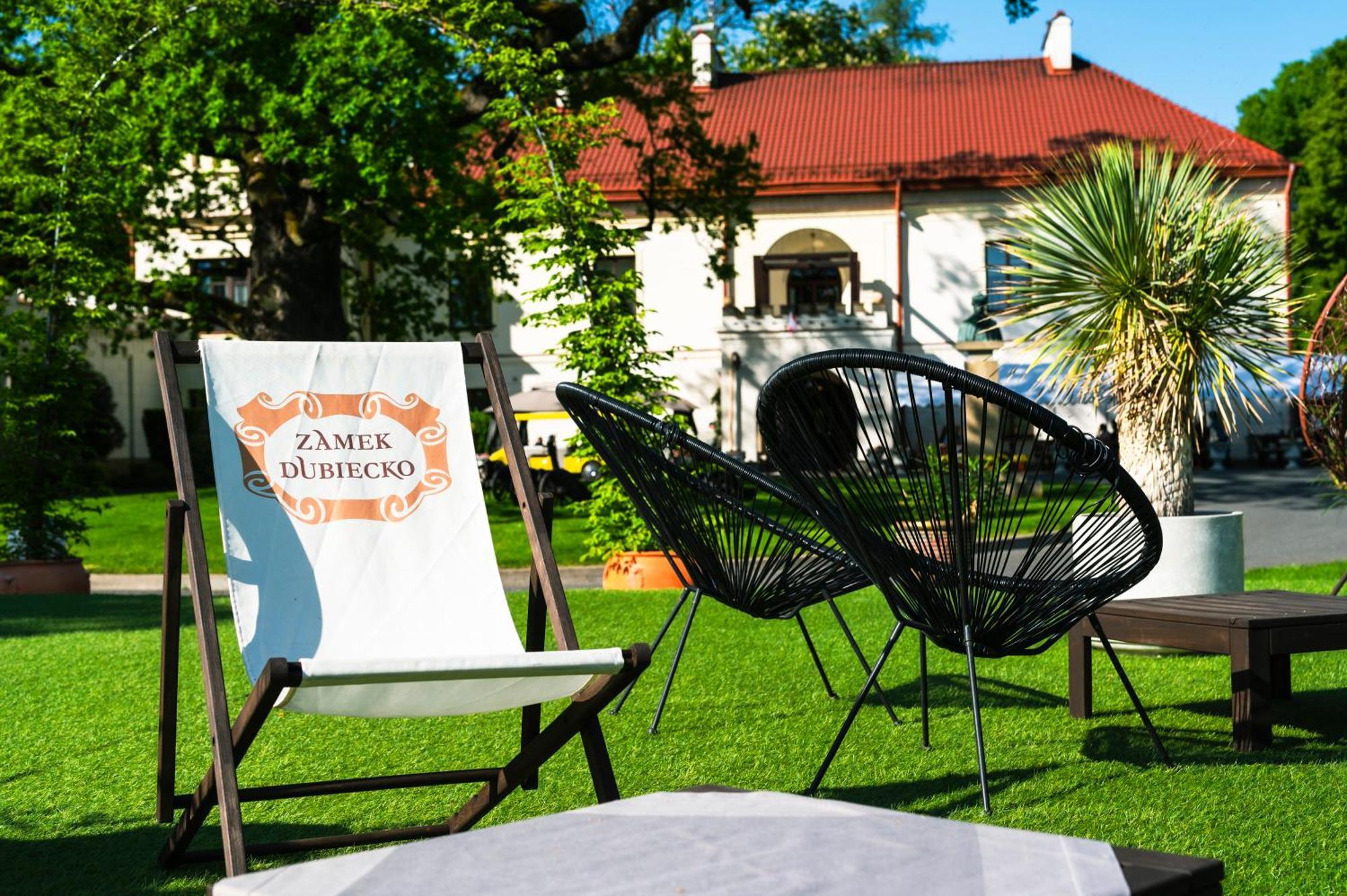 Hotel Zamek Dubiecko Exterior foto